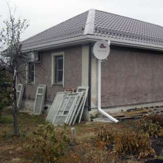 Фото: Металлическая стяжка домов ,усиление фундамента.