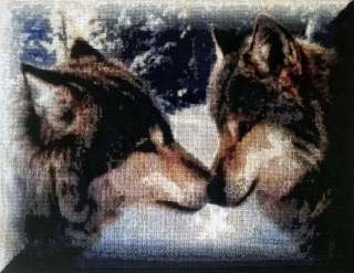 Фото: Вышитая картина "Волки"
