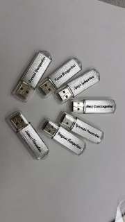 Фото: Именные USB-флешки для школьников