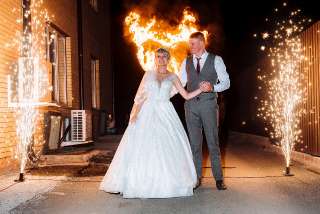 Фото: Огненное шоу, огненное сердце и салют на свадьбу
