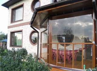Фото: Мягкие окна пвх для веранды
