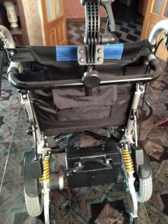 Фото: Кресло-коляска инвалидная с электропроводом FS122L
