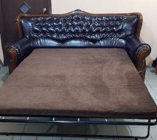 Фото: Диван 2-х спальный кожаный диван