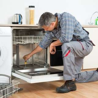 Фото: Ремонт стиральных машин и посудомоечных машин