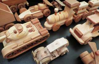 Фото: Игрушки, оружие и сувениры из дерева