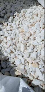 Фото: Доставка мраморного щебня, крошки, песка