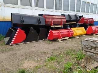 Фото: Ковши на навесные погрузчики для тракторов