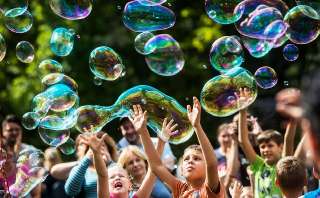 Фото: Шоу мыльных пузырей
