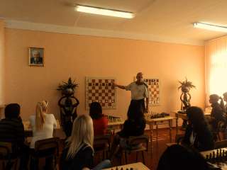 Фото: Тренер по шахматам. Индивидуальные занятия онлайн.