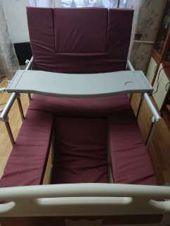 Фото: Кровать с электроприводом для лежачих пациентов