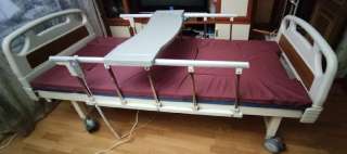 Фото: Кровать с электроприводом для лежачих пациентов