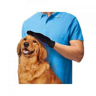 Фото: Перчатка для вычесывания шерсти домашних животных