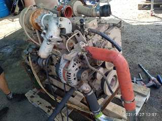 Фото: Двигатель б/у для спецтехники CUMMINS 6BT5.9