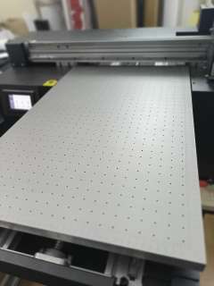Фото: UV планшетный принтер OPTIMUS 40-60 на двух тх800