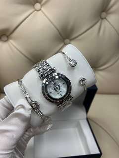 Фото: Женские Часы с 2-мя браслетами
