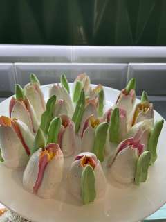Фото: Букет из зефирных тюльпанов