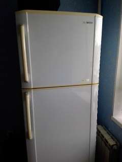 Объявление с Фото - Холодильник морозильная камера наверху морозит хорошо