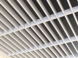 Фото: Грильято CL,"Жалюзи" Потолок подвесной алюминиевый