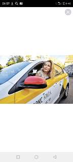 Объявление с Фото - Яндекс такси водитель женщина