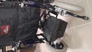 Фото: Инвалидная коляска электрическая