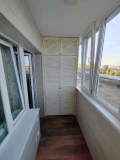 Фото: Остекление и обшивка балконов, окна