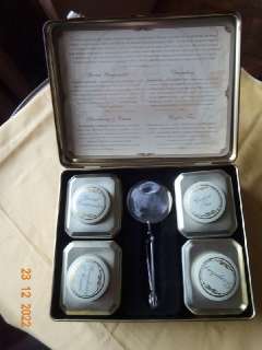 Фото: Жестяная коробка для хранения различных сортов чая