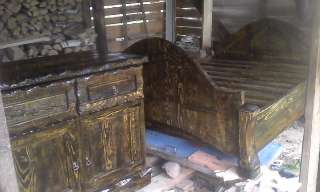 Фото: Мебель из дерева под старину