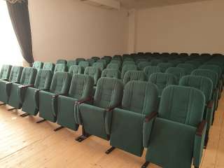 Фото: Кресла театральные для зрительных и актовых залов