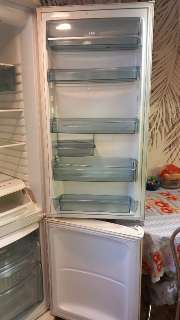 Фото: холодильник AEG б/у