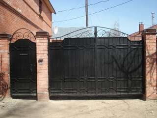 Фото: Ворота, двери и другие металлоизделия