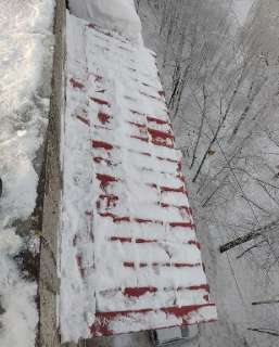 Фото: Чистка балконов от снега и наледи. Работаю 24/7.