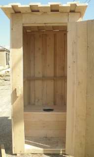 Фото: Деревянный садово-дачный туалет