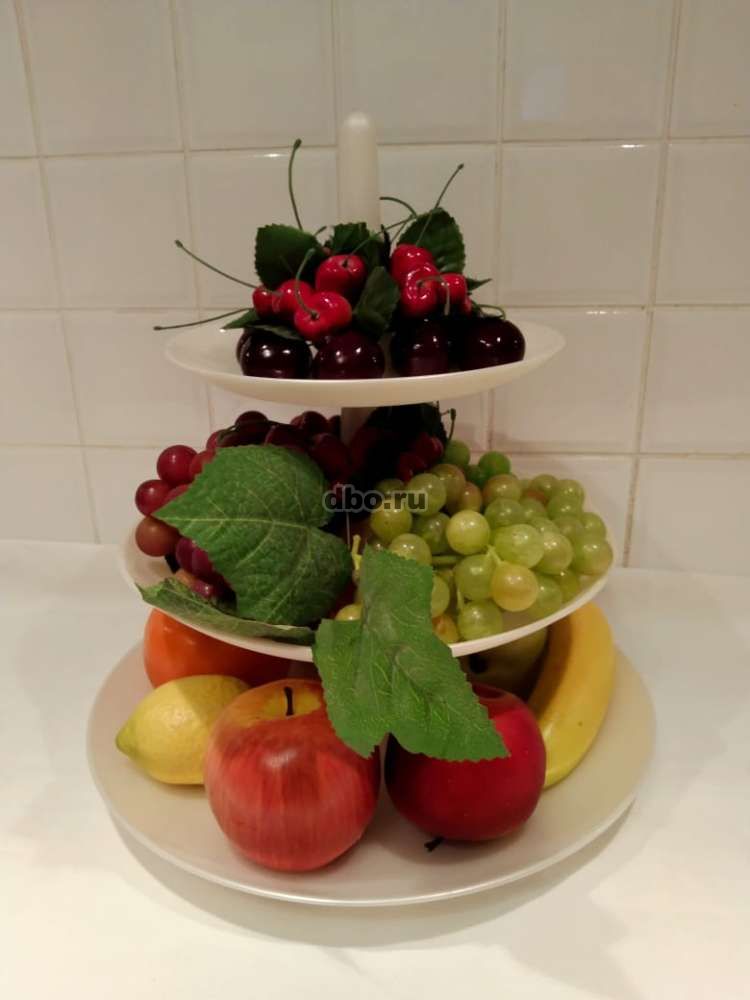 Фото: Ваза - этажерка с искусственными фруктами
