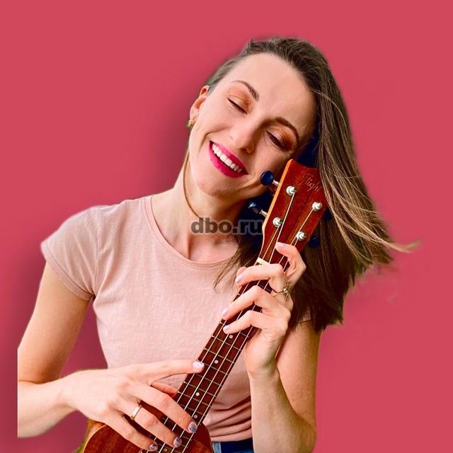 Фото: Обучение игре на гитаре и укулеле