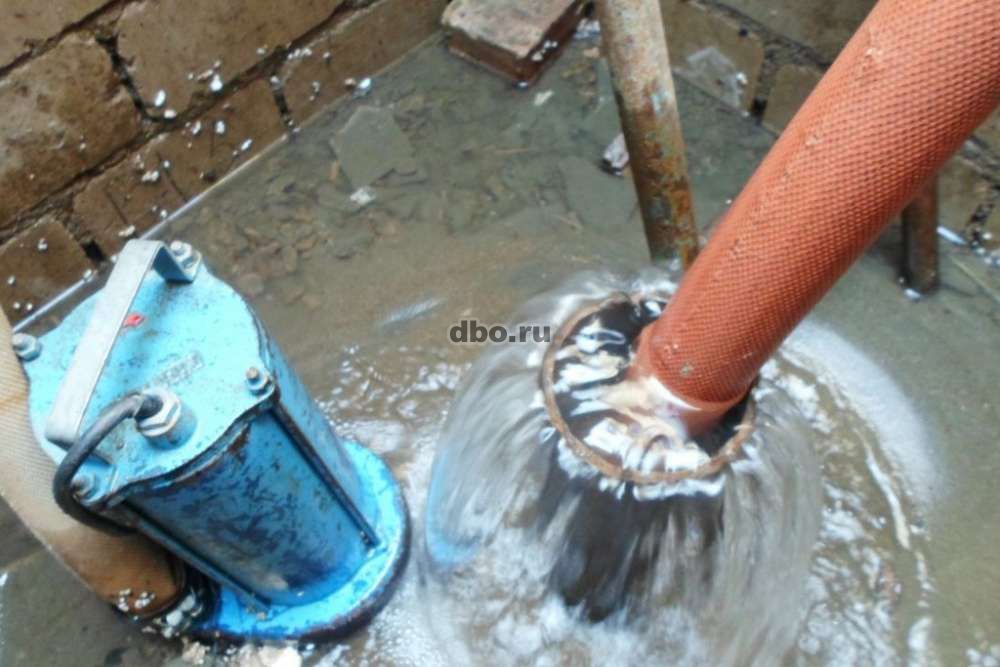 Фото: Гидродинамическая прочистка канализации, засора