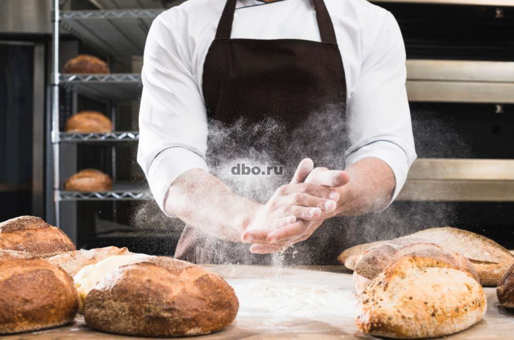 Фото: Пекарь хлебобулочных изделий