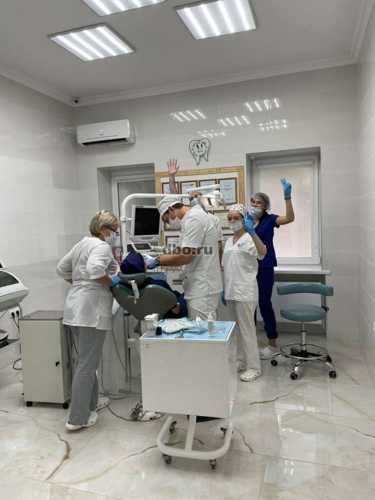 Фото: Медицинская сестра в стоматологию